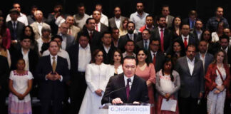 Renuncia masiva al PRI: Osorio, Ruiz Massieu, Ávila y Mayorga Renuncian al PRI Miguel Ángel Osorio, Claudia Ruiz Massieu, Eruviel Ávila y Nuvia Mayorga