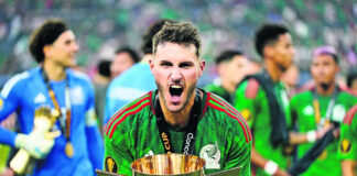 Santi Giménez se “graduó” con la Selección Mexicana en la Copa Oro Santiago Giménez se “graduó” con la Selección Mexicana