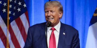 Trump presionó a Doug Ducey para que anulara triunfo de Biden Trump presionó a Doug Ducey para que anulara triunfo de Biden