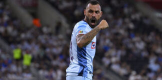 Cruz Azul consigue su primer triunfo del torneo en Monterrey Cruz Azul consigue su primer triunfo del torneo en Monterrey