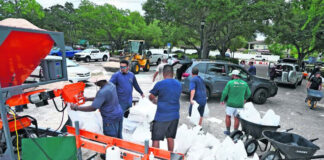 Florida ordena evacuaciones ante llegada del huracán Idalia Florida ordena evacuaciones ante llegada del huracán Idalia