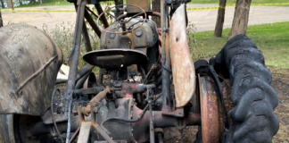 Conducía un tractor cuando chocó un tanque de propano: la explosión lo mató Conducía un tractor cuando chocó un tanque de propano: la explosión lo mató