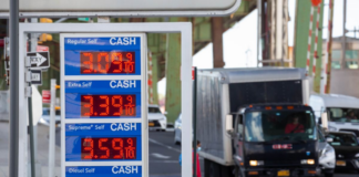 ¿Por qué los precios de la gasolina siempre terminan en nueve décimas de centavo? ¿Por qué los precios de la gasolina siempre terminan en nueve décimas de centavo?