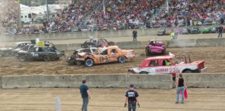 Un conductor de un derby de demolición en Pine fue trasladado en avión tras grave accidente Un conductor de un derby de demolición en Pine fue trasladado en avión tras grave accidente