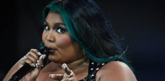 Lizzo niega las acusaciones de acoso sexual de sus exbailarinas Lizzo niega las acusaciones de acoso sexual de sus exbailarinas