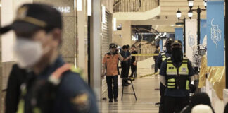 Hombre atropella y apuñala a peatones en Corea del Sur Hombre atropella y apuñala a peatones en Corea del Sur