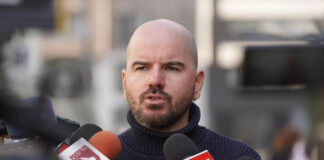 Giorgio Jackson dimite como ministro tras semanas de presión en Chile Giorgio Jackson dimite como ministro tras semanas de presión en Chile