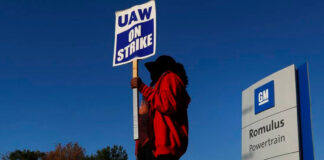 Huelga en grandes fábricas de autos amenaza economía de EEUU Huelga en grandes fábricas de autos amenaza economía de EEUU
