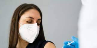 Un concejo municipal de Texas votó para prohibir la aplicación de cualquier mandato de COVID-19 Un concejo municipal de Texas votó para prohibir la aplicación de cualquier mandato de COVID-19