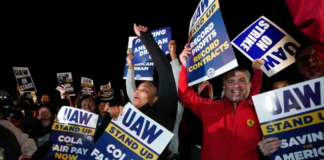 ¿Cómo impactará la huelga de 13,000 trabajadores de las automotrices de Detroit? ¿Cómo impactará la huelga de 13,000 trabajadores de las automotrices de Detroit?