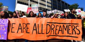 ¿Por qué avanzan las inscripciones al plan DACA si lo declararon ilegal? ¿Por qué avanzan las inscripciones al plan DACA si lo declararon ilegal?