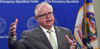 Con 40 distritos escolares sin oficiales de recursos escolares, Walz se mete en la discusión Con 40 distritos escolares sin oficiales de recursos escolares, Walz se mete en la discusión