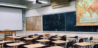 ¿Por qué varios maestros de Houston podrían ser despedidos? ¿Por qué varios maestros de Houston podrían ser despedidos?