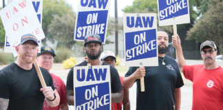 United Auto Workers está ampliando su huelga a 38 centros de distribución y repuestos United Auto Workers está ampliando su huelga a 38 centros de distribución y repuestos