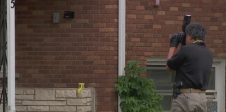 Roseville: tres hombres muertos y otro en estado crítico por heridas de bala y arma blanca Roseville: tres hombres muertos y otro en estado crítico por heridas de bala y arma blanca