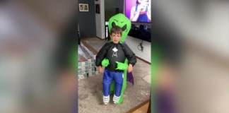 Un niño de Duluth, viral por actuación hilarante y exagerada en Halloween Un niño de Duluth, viral por actuación hilarante y exagerada en Halloween