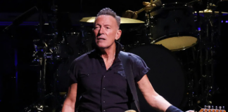 Bruce Springsteen suspende recitales por síntomas de “enfermedad de úlcera péptica”. Bruce Springsteen suspende recitales por síntomas de "enfermedad de úlcera péptica".