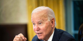 Biden quiere que los inmigrantes que cruzan por Texas permanezcan en el estado Biden quiere que los inmigrantes que cruzan por Texas permanezcan en el estado