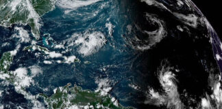 Tormenta tropical “Lee” se fortalece en su avance hacia el Caribe Tormenta tropical "Lee" se fortalece en su avance hacia el Caribe