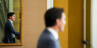 Trudeau se disculpa en nombre de Canadá por homenaje a ex nazi Trudeau se disculpa en nombre de Canadá por homenaje a ex nazi