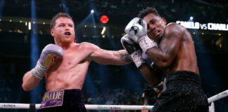 Canelo Álvarez vence a Jermell Charlo por decisión en Las Vegas Canelo Álvarez vence a Jermell Charlo por decisión en Las Vegas