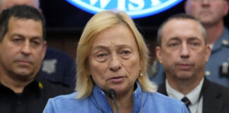 “Robert Card está muerto, ya no es una amenaza”, Janet Mills "Robert Card está muerto, ya no es una amenaza", gobernadora de Maine