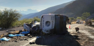 Mueren 16 personas en un autobús que volcó en México con mirantes venezolanos Mueren 16 personas en un autobús que volcó en México con mirantes venezolanos