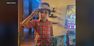 Hombre de 71 años, acusado de matar a un niño de 6 y herir gravemente a una mujer musulmana Hombre de 71 años, acusado de matar a un niño de 6 y herir gravemente a una mujer musulmana