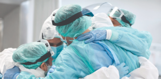 Enfermeras del Hospital St. Cloud publican un libro que documenta su experiencia con el Covid-19 Enfermeras del Hospital St. Cloud publican un libro que documenta su experiencia con el Covid-19