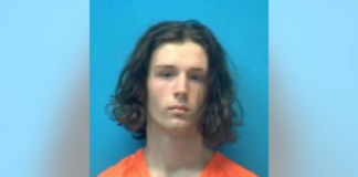 Un joven de 18 años es buscado en el norte de Texas: le disparó a un menor en la cara Un joven de 18 años es buscado en el norte de Texas: le disparó a un menor en la cara