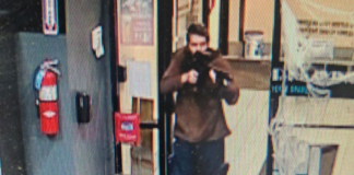 Una ONG hizo charla sobre prevención de violencia armada en Minnesota, horas antes de la masacre de Maine Una ONG hizo charla sobre prevención de violencia armada en Minnesota, horas antes de la masacre de Maine