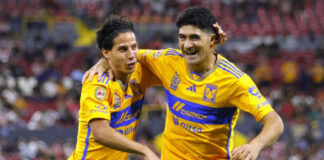 Tigres golea 4-0 a Guadalajara en su regreso al Estadio Jalisco Tigres golea 4-0 a Guadalajara en su regreso al Estadio Jalisco