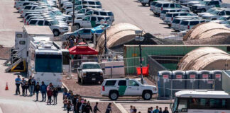 Alerta en Denver por brote de varicela entre migrantes Alerta en Denver por brote de varicela entre migrantes