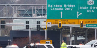 Explosión de vehículo en frontera EEUU-Canadá deja dos muertos Explosión de vehículo en frontera EEUU-Canadá deja dos muertos