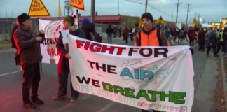 Protesta callejera frente a Smith Iron Foundry en Minneapolis por mala calidad de aire Protesta callejera frente a Smith Iron Foundry en Minneapolis por mala calidad de aire