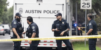 Un oficial de policía y dos víctimas muertas en un feroz tiroteo con tomas de rehenes, en Austin Un oficial de policía y dos víctimas muertas en un feroz tiroteo con tomas de rehenes, en Austin