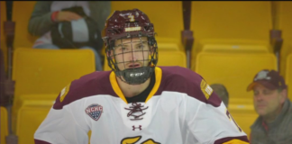 Detienen a un jugador de hockey por la muerte de Adam Johnson en Inglaterra Un detenido por la muerte de Adam Johnson, jugador de hockey de Minnesota que murió en Inglaterra