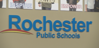 Votantes de Rochester rechazaron un impuesto que complicará a sus escuelas públicas Votantes de Rochester rechazaron un impuesto que complicará a sus escuelas públicas