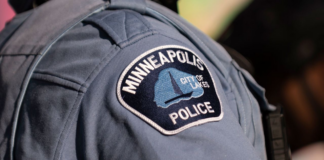 Por segunda vez, el Concejo de Minneapolis rechaza plan de US$15 millones para retener policías Por segunda vez, el Concejo de Minneapolis rechaza plan de US$15 millones para retener policías