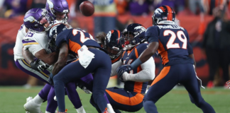 La NFL suspendió por cuatro juegos a Kareem Jackson de los Broncos por golpear a Dobbs La NFL suspendió por cuatro juegos a Kareem Jackson de los Broncos por golpear a Dobbs