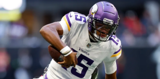 A sólo cinco días de haber llegado, Joshua Dobbs le dio el triunfo a los Vikings A sólo cinco días de haber llegado, Joshua Dobbs le dio el triunfo a los Vikings