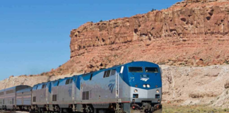 Varios tejanos viajan en Amtrak a Nuevo México, donde el aborto sigue siendo legal Varios tejanos viajan en Amtrak a Nuevo México, donde el aborto sigue siendo legal