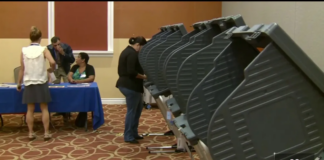 Votantes de Texas deciden sobre 14 enmiendas propuestas a la Constitución de Texas Votantes de Texas deciden sobre 14 enmiendas propuestas a la Constitución de Texas