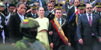 Noboa asume presidencia en Ecuador y llama a combatir la violencia Noboa asume presidencia en Ecuador y llama a combatir la violencia