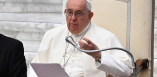 El Papa Francisco cesa a obispo de Texas, Joseph Strickland El Papa Francisco cesa a obispo de Texas, Joseph Strickland