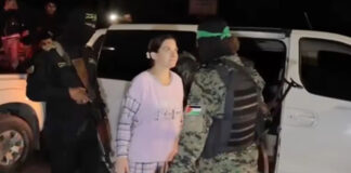 Rehén israelí liberada encara a sus captores y el video se hace viral Rehén israelí liberada encara a sus captores y el video se hace viral