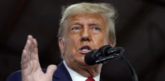 Trump acusa a Biden de convertir a EEUU en una “república bananera” Trump acusa a Biden de convertir a EEUU en una "república bananera"