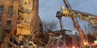 Edificio colapsa en el Bronx; equipos de rescate buscan víctimas Edificio colapsa en el Bronx; equipos de rescate buscan víctimas