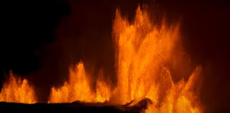 Expertos captan en vivo la erupción volcánica en Grindavík, Islandia Experton captan la erupción volcánica en Grindavík, Islandia