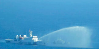 Barco de suministros filipino fue golpeado por navío chino Barco de suministros filipino fue golpeado por navío chino